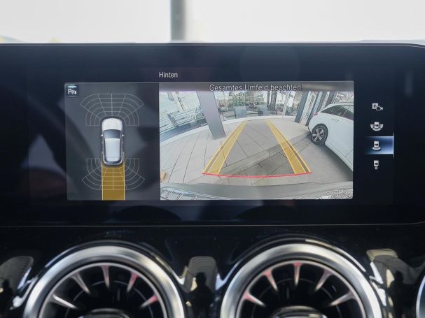 Mercedes-Benz EQA 300 4M Progressive Distronic Kamera HUD AHK