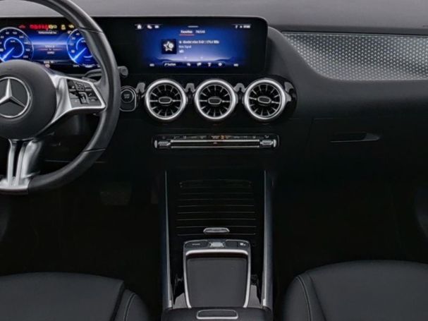 Mercedes-Benz EQA 300 4M Progressive Panorama Kamera Easy-Pack