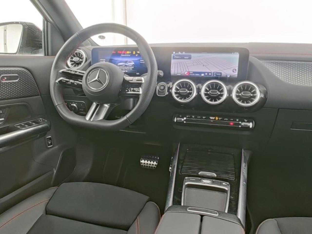 Mercedes-Benz EQA 300 4M AMG Night MBUXNavi Kamera Easy-Pack