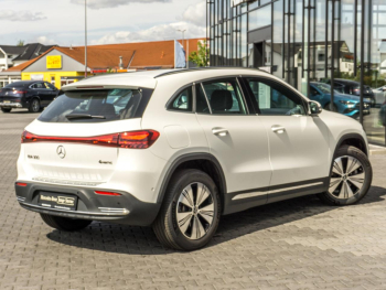 Mercedes-Benz EQA 300 4M Progressive EasyPack Navi Kamera SHZ