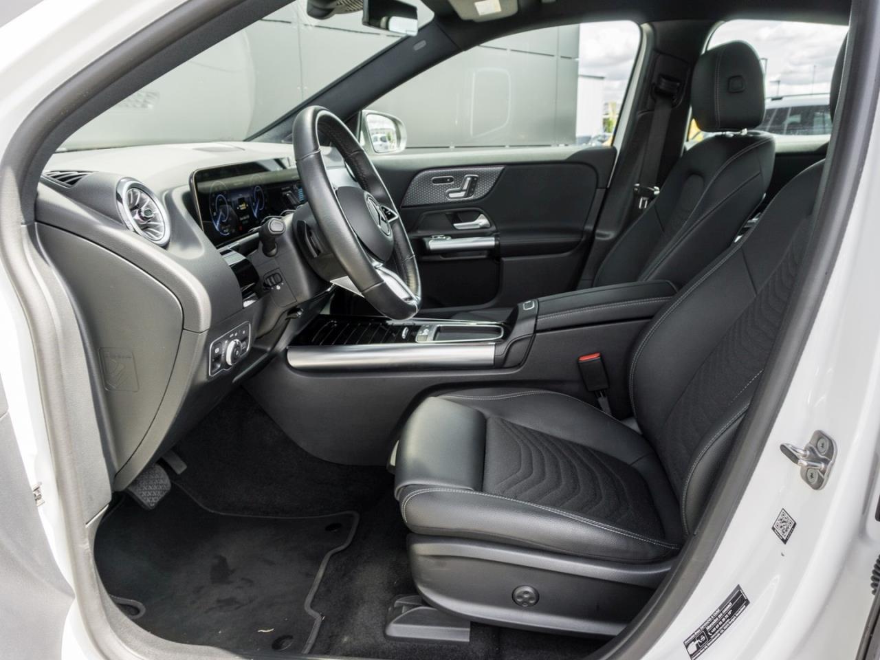 Mercedes-Benz EQA 300 4M Progressive EasyPack Navi Kamera SHZ