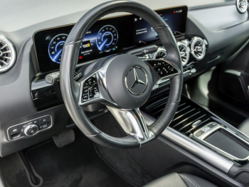 Mercedes-Benz EQA 300 4M Progressive EasyPack Navi Kamera SHZ