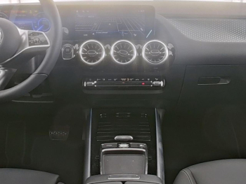 Mercedes-Benz EQA 300 4M Progressive Distronic Easy-Pack 360°