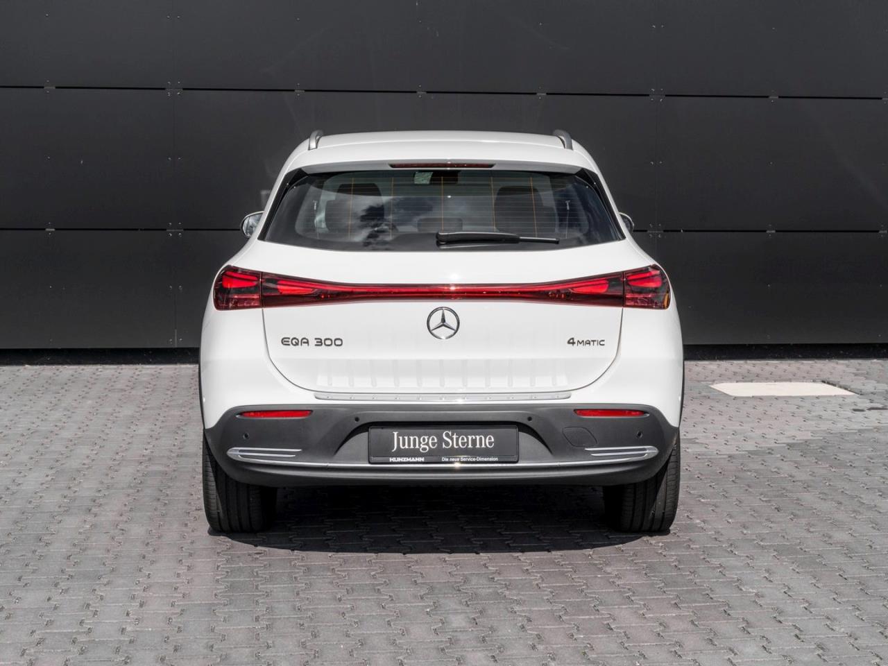 Mercedes-Benz EQA 300 4M Progressive MBUXNavi-Prem. Kamera