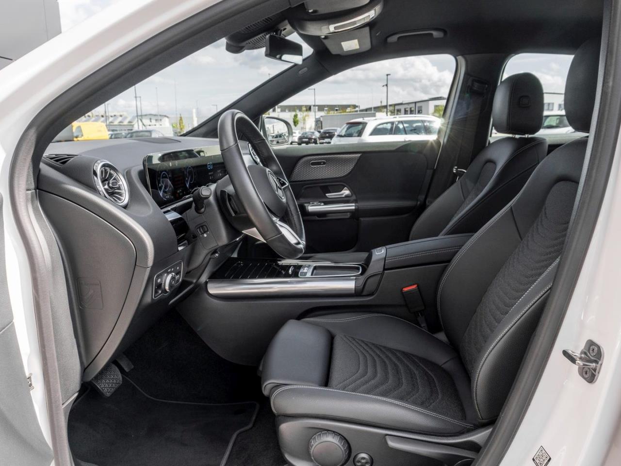 Mercedes-Benz EQA 300 4M Progressive MBUXNavi-Prem. Kamera
