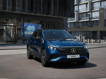 Mercedes-Benz EQA 300 4M AMG Night Panorama Kamera Easy-P AHK