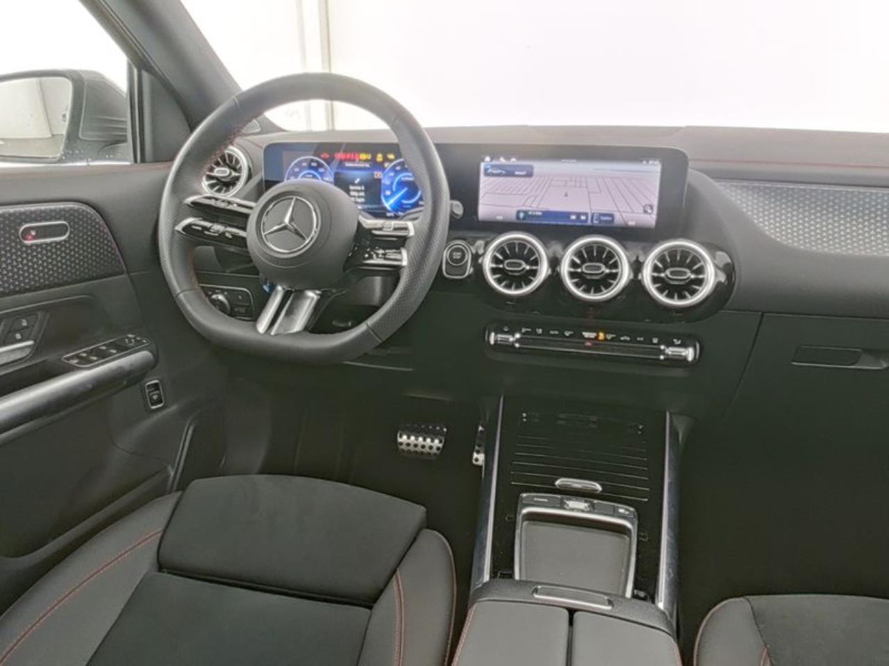 Mercedes-Benz EQA 350 4M AMG Distronic SpurhalteP 360° EasyP