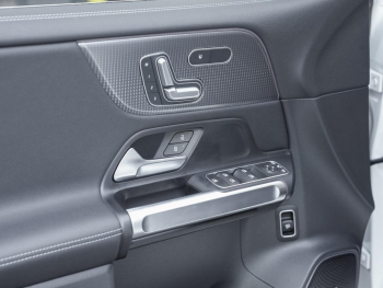 Mercedes-Benz EQB 250+ Progressive Distronic Panorama 360°