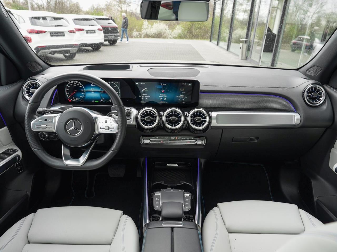 Mercedes-Benz EQB 300 4M AMG Edition1 Panorama Distronic 360°