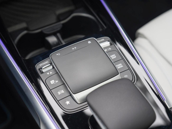 Mercedes-Benz EQB 300 4M AMG Edition1 Panorama Distronic 360°