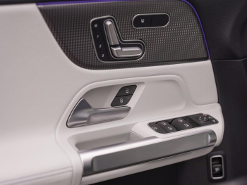 Mercedes-Benz EQB 300 4M AMG Edition1 Panorama Distronic 360°