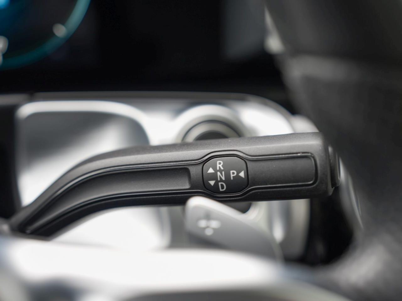 Mercedes-Benz EQB 300 4M AMG Edition1 Panorama Distronic 360°