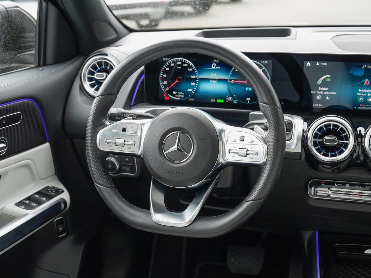 Mercedes-Benz EQB 300 4M AMG Edition1 Panorama Distronic 360°