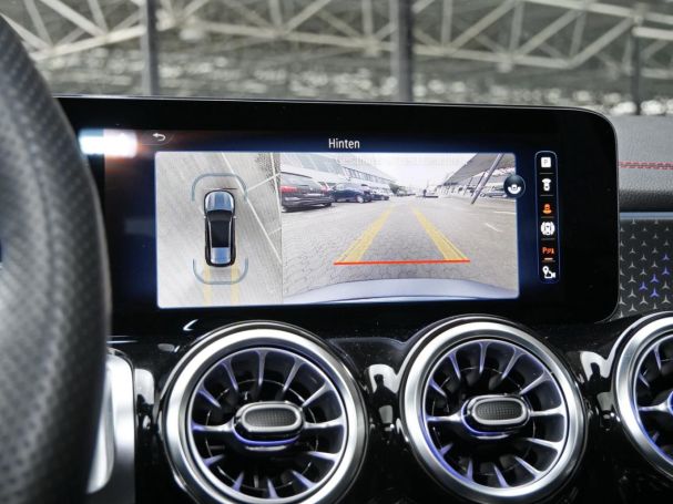 Mercedes-Benz EQB 300 4M AMG Distronic Panorama Burmester 360°