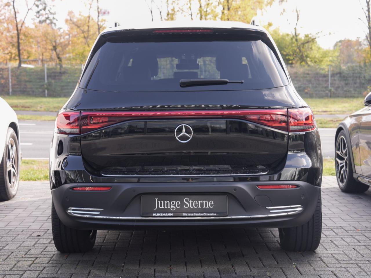 Mercedes-Benz EQB 300 4M Progressive MBUXNavi EasyPack Kamera