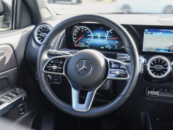 Mercedes-Benz EQB 300 4M Progressive MBUXNavi EasyPack Kamera
