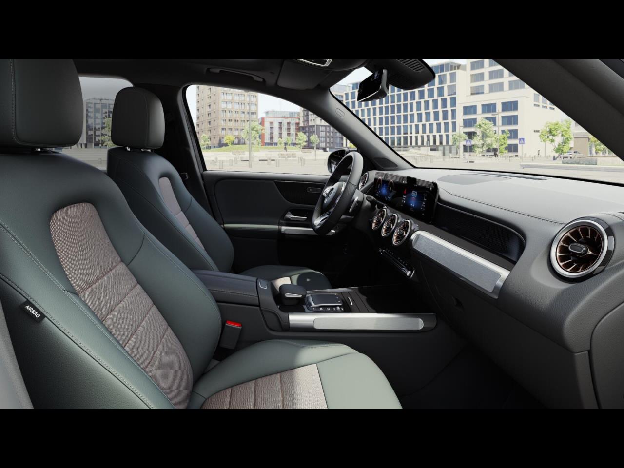 Mercedes-Benz EQB 300 4MATIC Night Panorama 7-Sitzer 360°