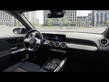 Mercedes-Benz EQB 300 4MATIC Night Panorama 7-Sitzer 360°