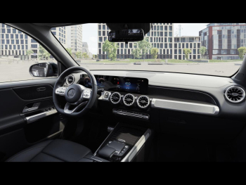 Mercedes-Benz EQB 350 4M AMG Night Panorama Distronic 360?