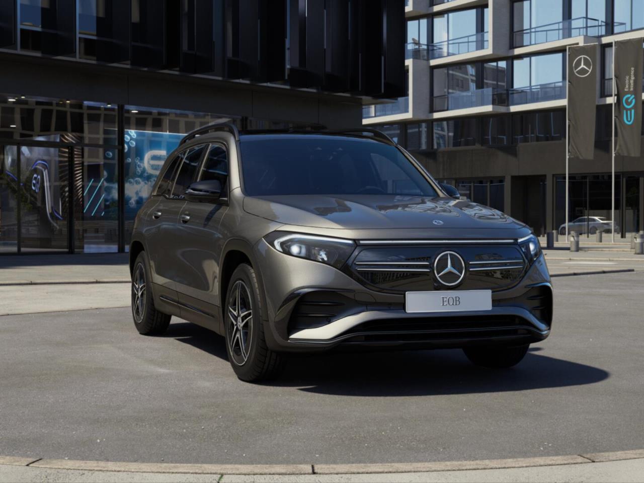 Mercedes-Benz EQB 350 4M AMG Night Panorama Distronic 360?