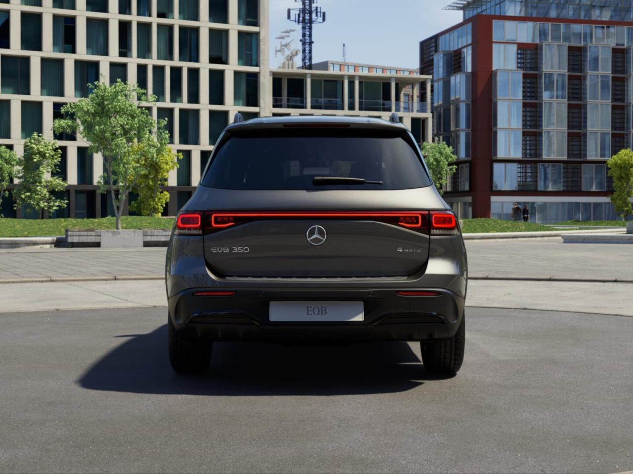 Mercedes-Benz EQB 350 4M AMG Night Panorama Distronic 360?