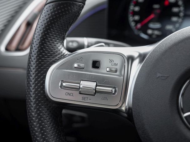 Mercedes-Benz EQC 400 4M AMG Line AMG Schiebedach HeadUp 360°