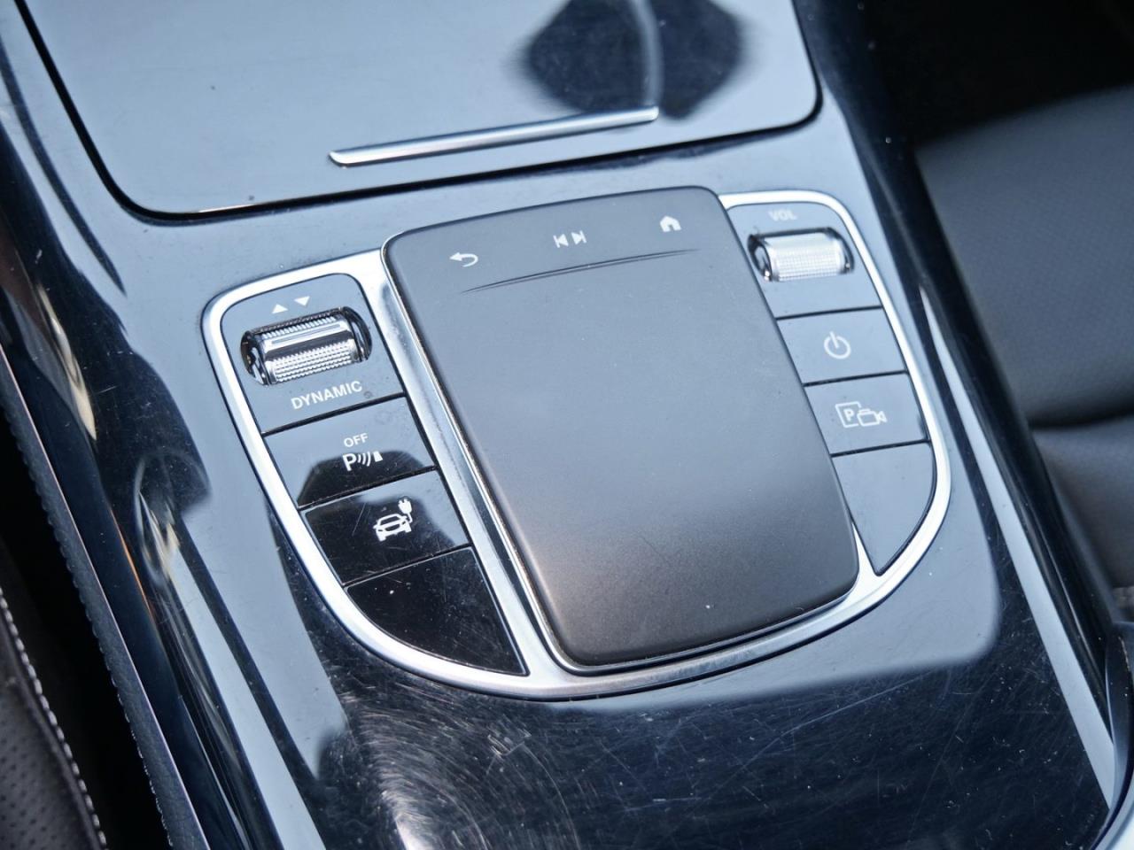 Mercedes-Benz EQC 400 4M Electric Art Distronic Sitzklima HUD