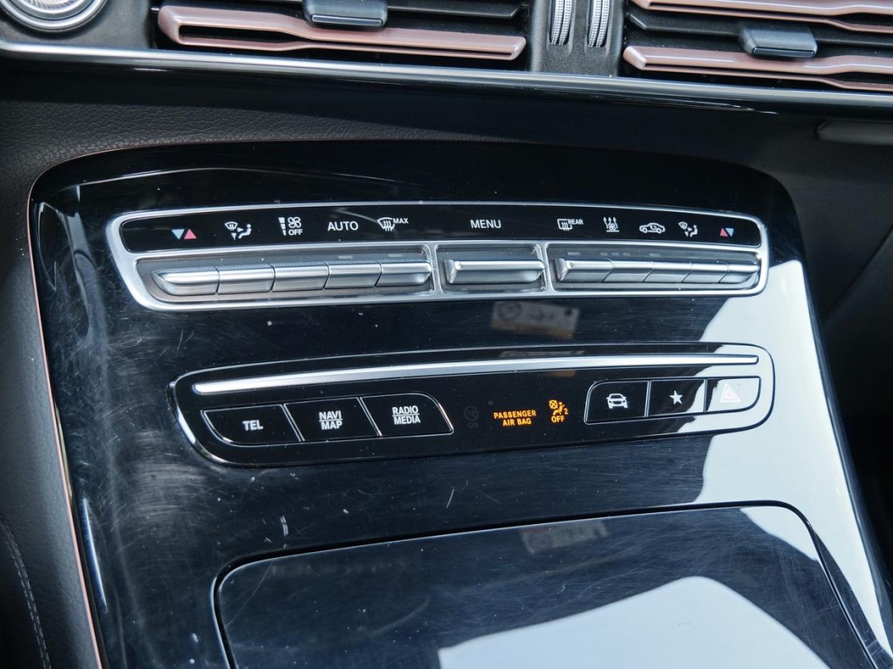 Mercedes-Benz EQC 400 4M Electric Art Distronic Sitzklima HUD