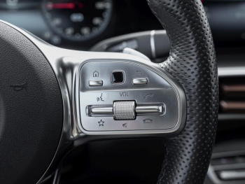 Mercedes-Benz EQC 400 4M AMG Schiebedach HeadUp 360° Memory