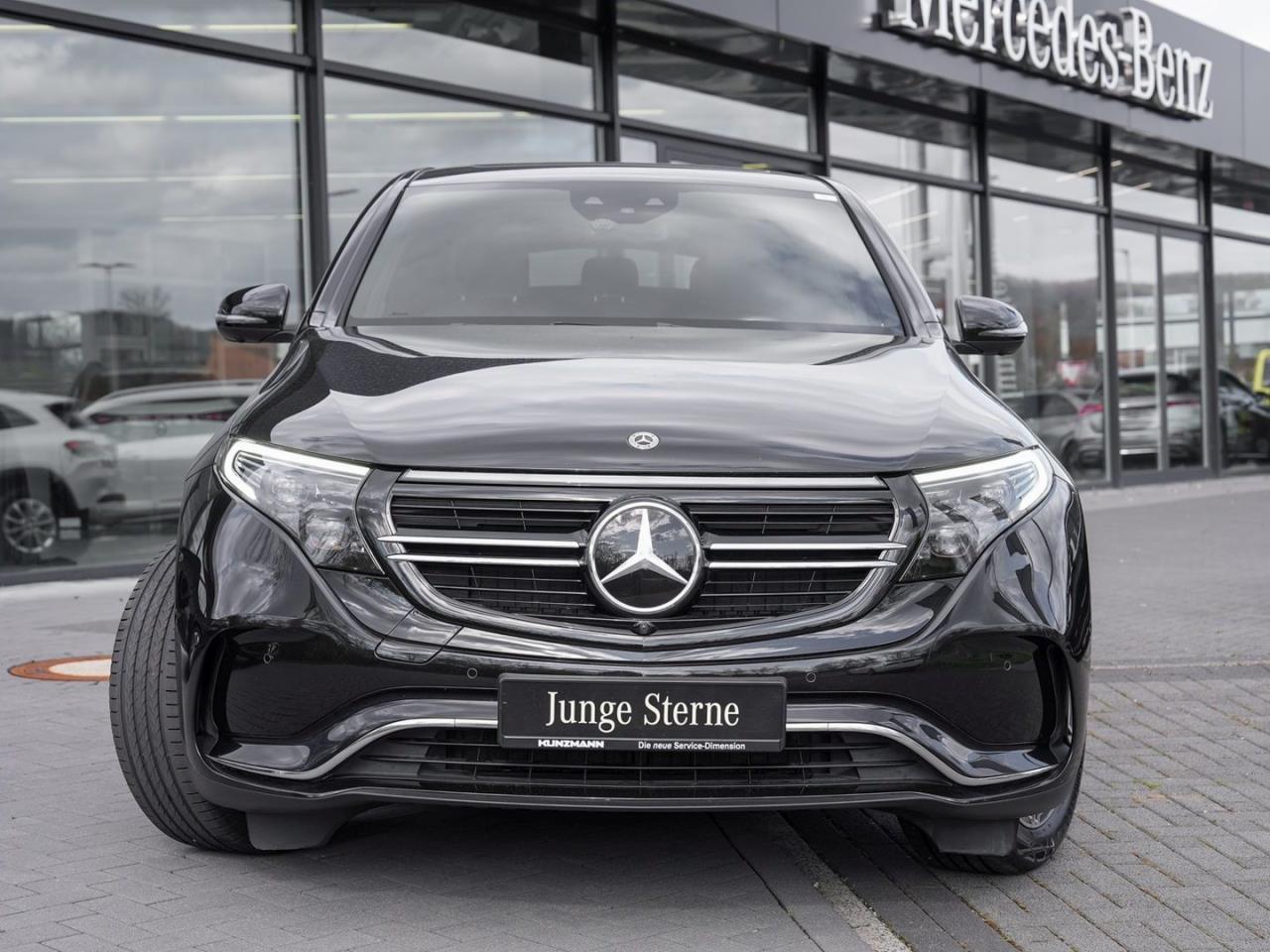 Mercedes-Benz EQC 400 4M AMG Schiebedach HeadUp 360° Memory