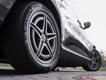 Mercedes-Benz EQC 400 4M AMG Schiebedach HeadUp 360° Memory