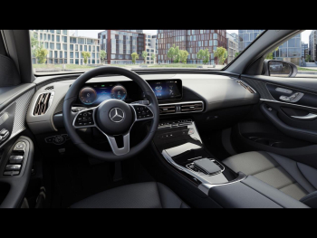 Mercedes-Benz EQC 400 4M Navi Distronic Memory AHK 360?