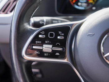 Mercedes-Benz EQC 400 4M Navi Distronic Memory AHK 360°