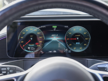Mercedes-Benz EQC 400 4M Navi Distronic Memory AHK 360°