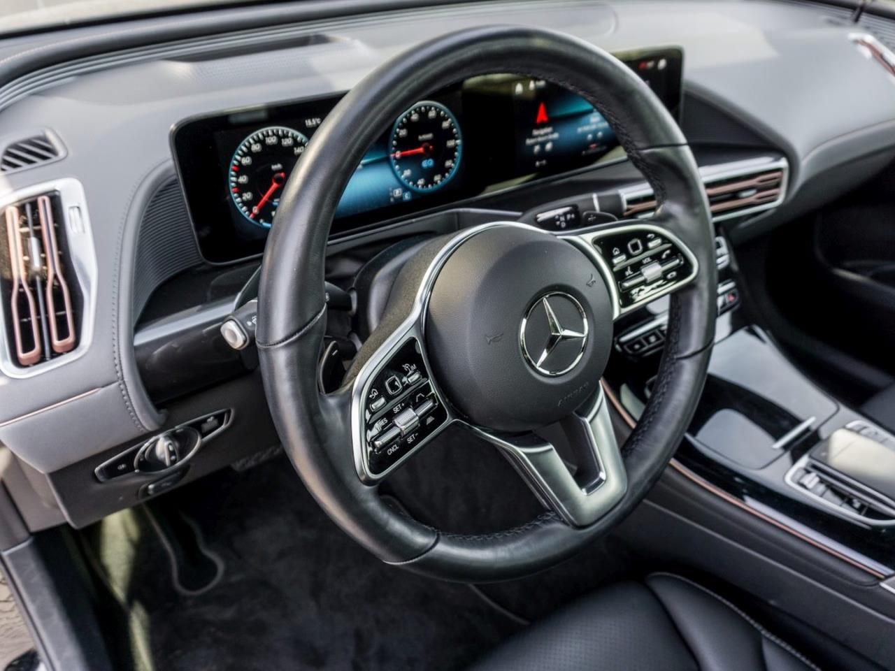 Mercedes-Benz EQC 400 4M Electric Art Schiebedach Distronic AHK