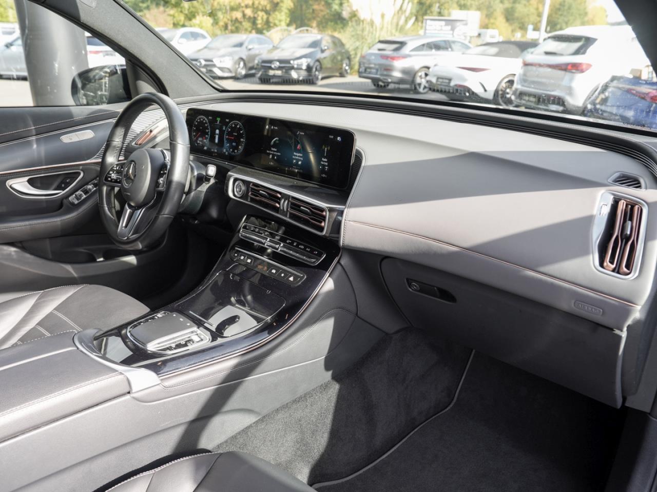 Mercedes-Benz EQC 400 4M Distronic MBUX-Navi 360° EasyPack
