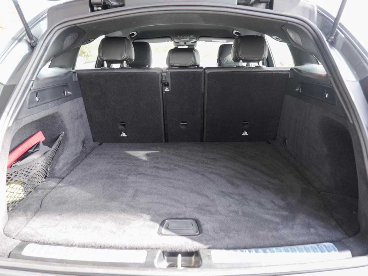 Mercedes-Benz EQC 400 4M Distronic MBUX-Navi 360° EasyPack