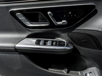 Mercedes-Benz EQE 300 Electric Art Distronic Kamera AHK