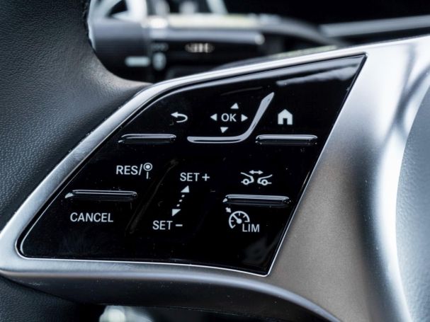 Mercedes-Benz EQE 300 Electric Art Distronic Kamera AHK