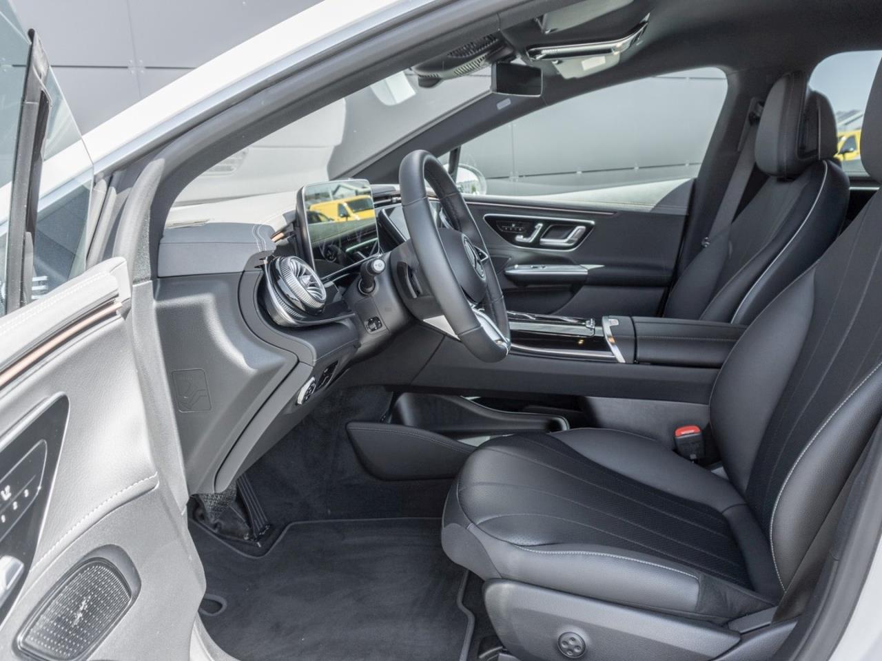 Mercedes-Benz EQE 300 Electric Art Distronic Kamera AHK