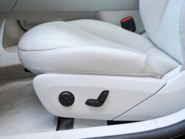 Mercedes-Benz EQE 300 Electric Art MBUXNavi Panorama Kamera