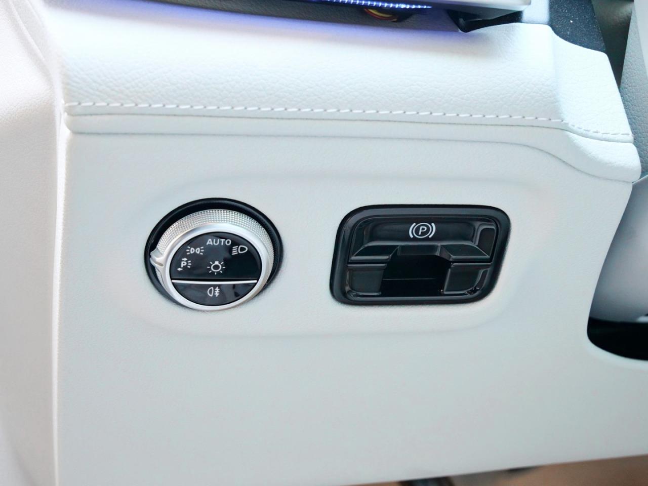 Mercedes-Benz EQE 300 Electric Art MBUXNavi Panorama Kamera