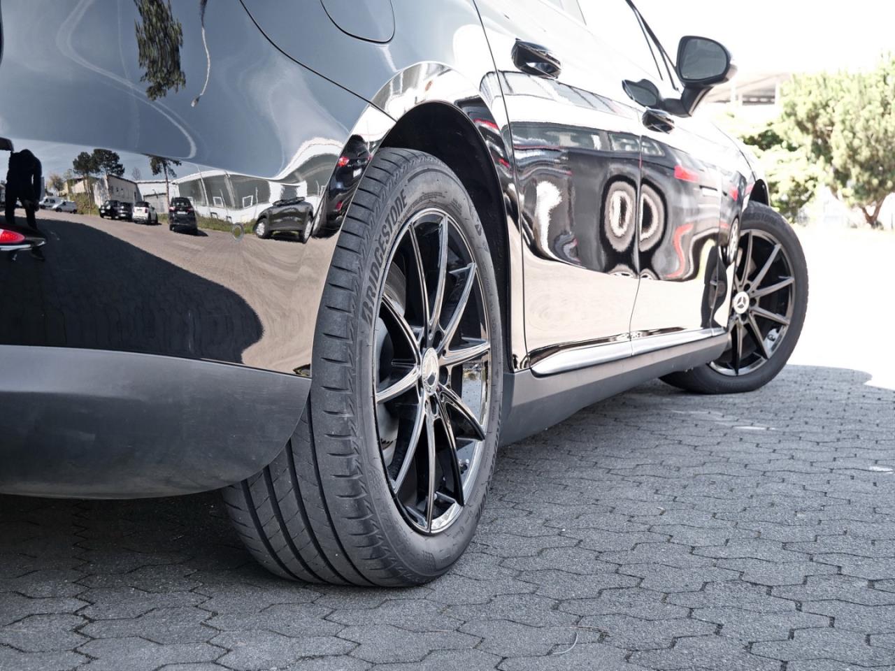 Mercedes-Benz EQE 300 Electric Art MBUXNavi Panorama Kamera