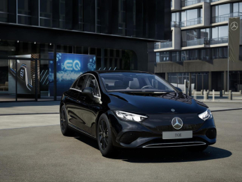 Mercedes-Benz EQE 300 Electric Art MBUXNavi Panorama Kamera