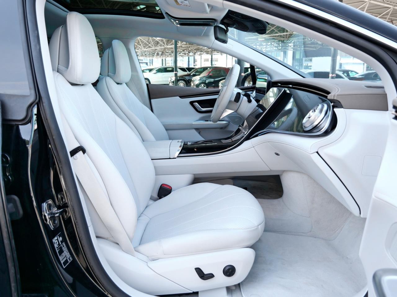 Mercedes-Benz EQE 300 Electric Art MBUXNavi Panorama Kamera