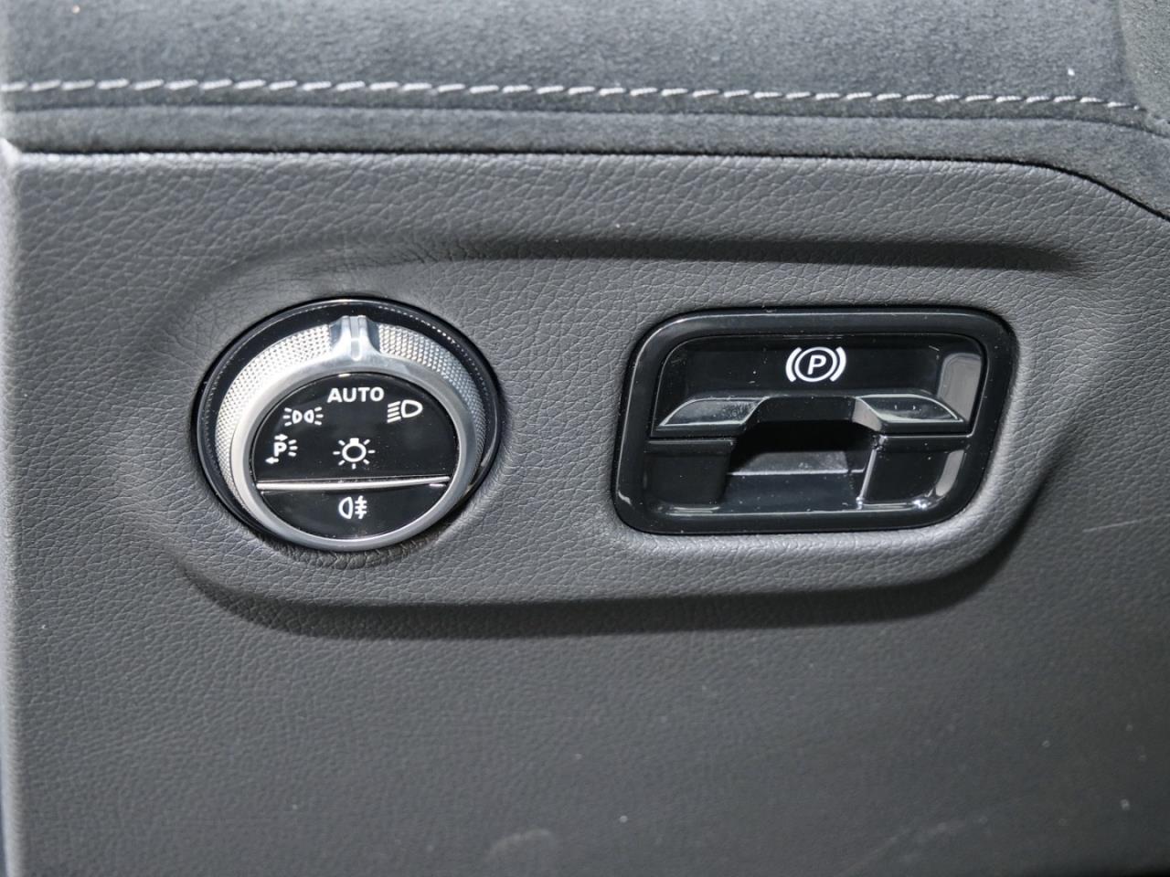 Mercedes-Benz EQE 350 4M AMG Panorama Burmester Memory HUD 360°