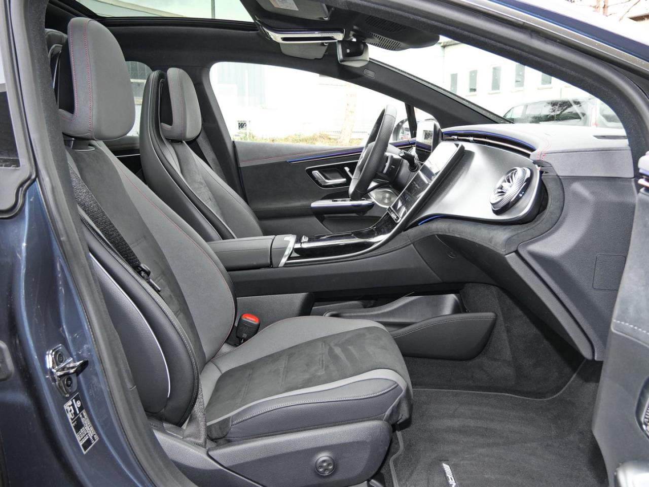 Mercedes-Benz EQE 350 4M AMG Panorama Burmester Memory HUD 360°