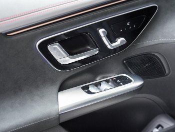 Mercedes-Benz EQE 350 AMG Night Distronic HeadUp Kamera AHK