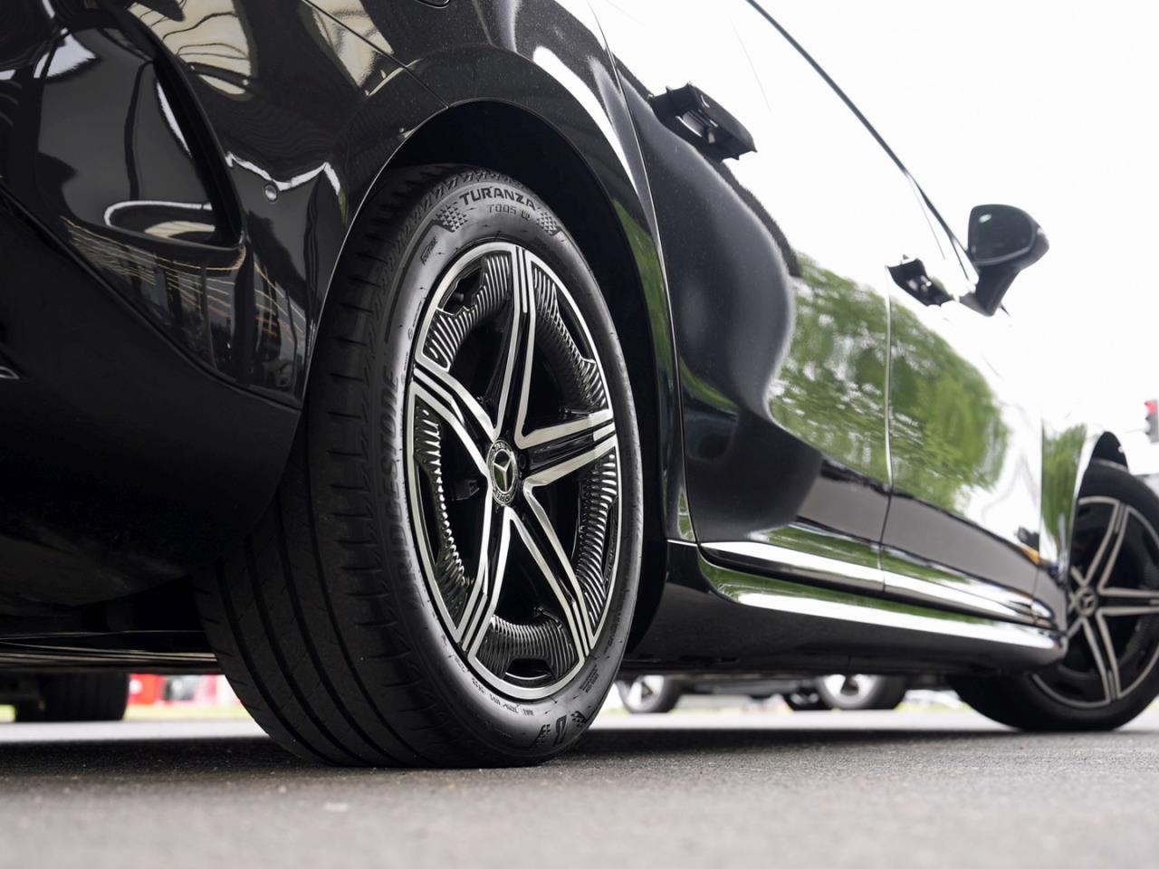 Mercedes-Benz EQE 350 AMG Night Distronic HeadUp Kamera AHK
