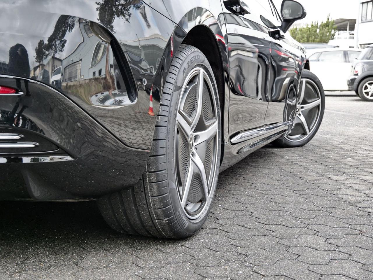 Mercedes-Benz EQE 350+ AMG Distronic SHZ-Fond Memory Burmester